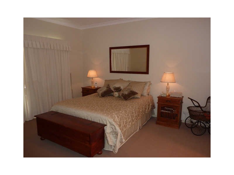 4 Honey Eater Court, Gilston QLD 4211