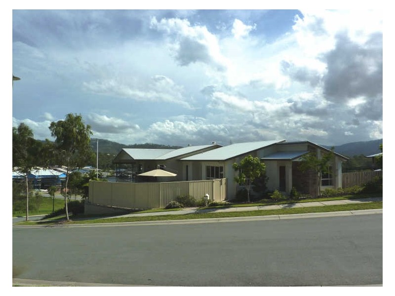 4 Honey Eater Court, Gilston QLD 4211