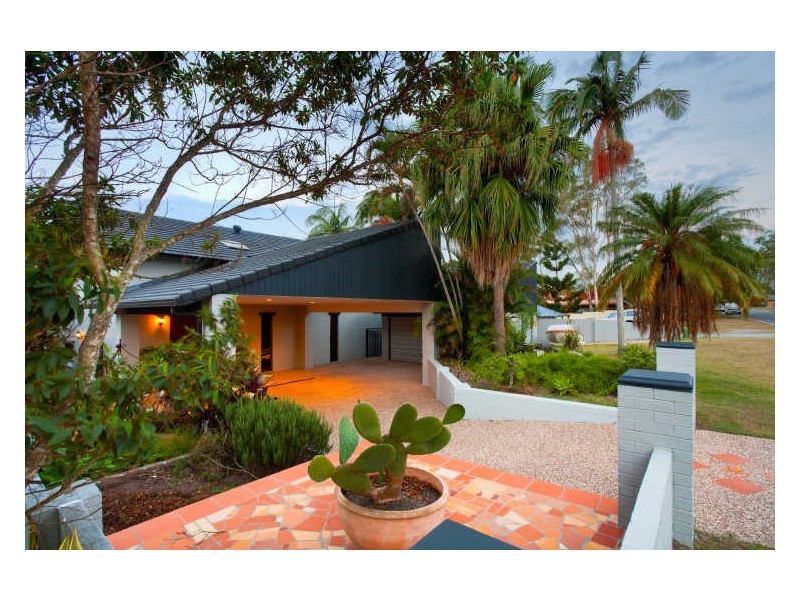 132 Alison Road, Carrara QLD 4211