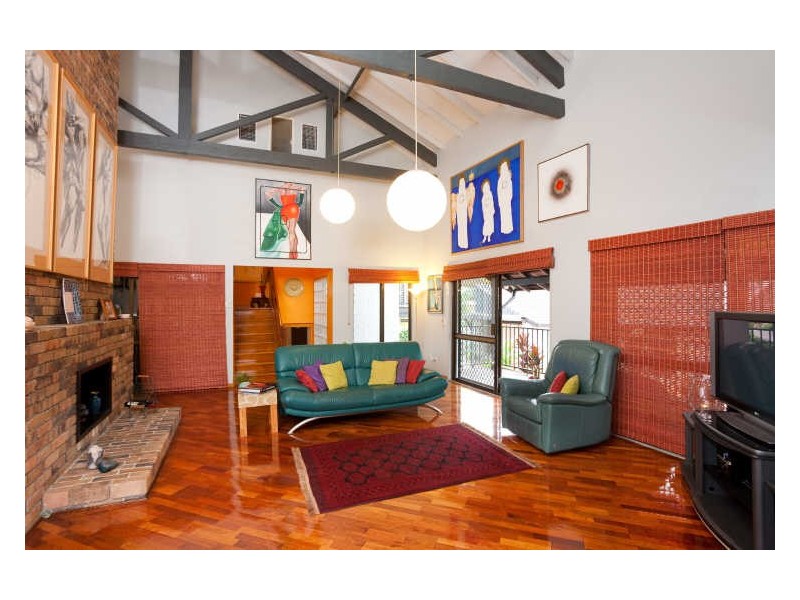 132 Alison Road, Carrara QLD 4211