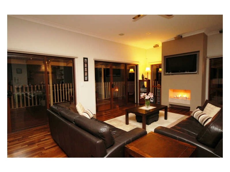 27 Byfield Court, Nerang QLD 4211