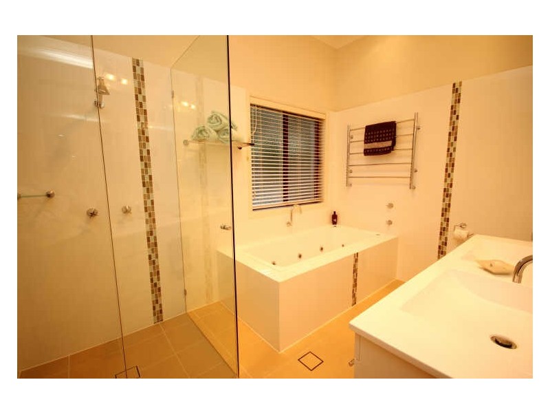 27 Byfield Court, Nerang QLD 4211
