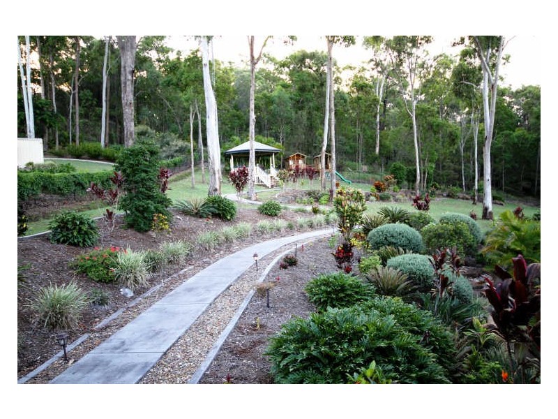 27 Byfield Court, Nerang QLD 4211