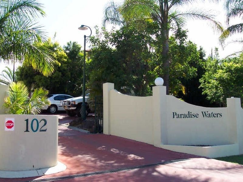 2/102 Alexander Drive, Highland Park QLD 4211