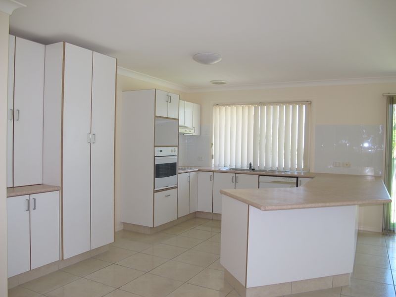 5 Lochinvar Court, Highland Park QLD 4211