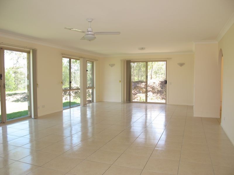 5 Lochinvar Court, Highland Park QLD 4211