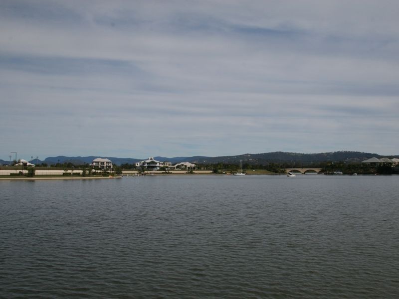 2043 The Boulevard Emerald Lakes, Carrara QLD 4211