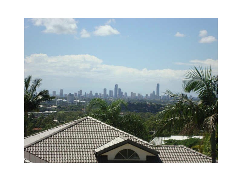 1 Parklane Place, Highland Park QLD 4211