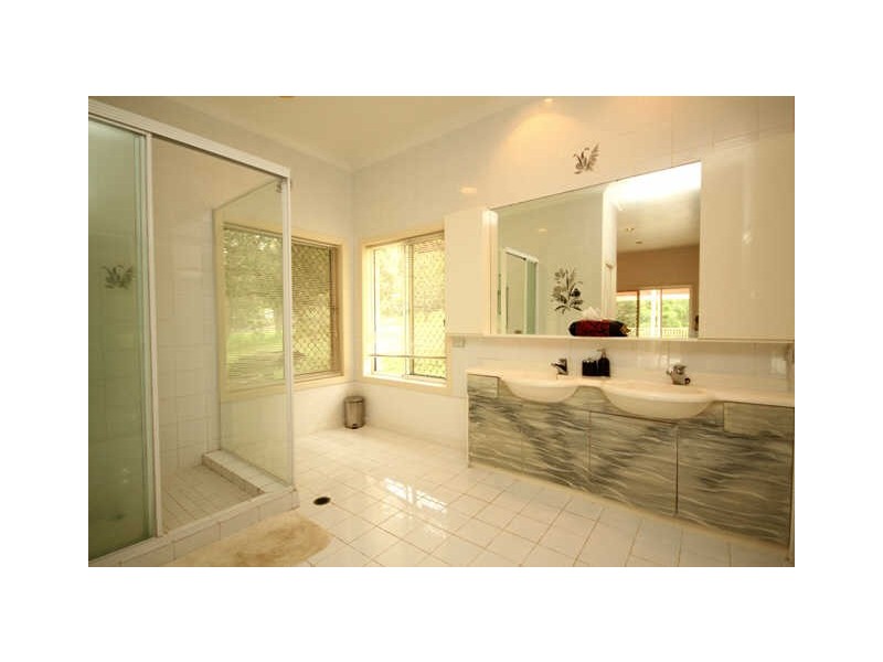 142 Country Crescent, Nerang QLD 4211