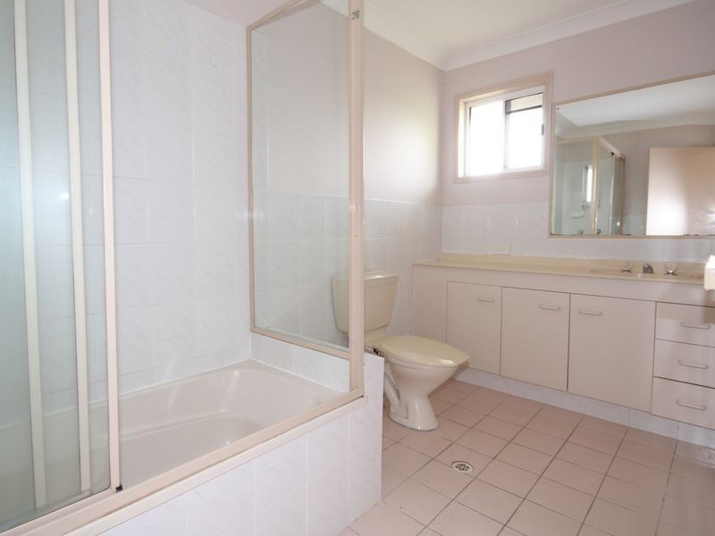 15/164 Alexander Drive, Highland Park QLD 4211