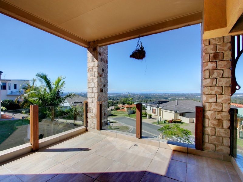 28 Ballah Crescent, Highland Park QLD 4211