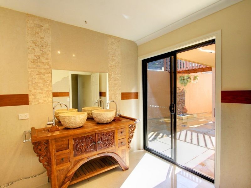 28 Ballah Crescent, Highland Park QLD 4211