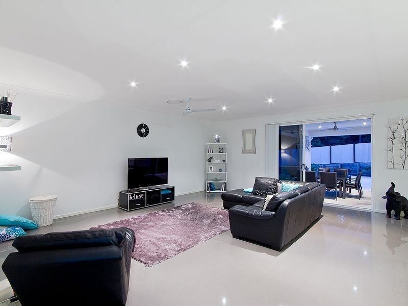 19 Mission Drive, Tallai QLD 4213