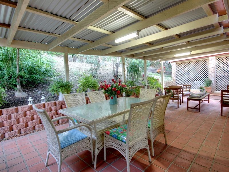 37 Tristania Way, Highland Park QLD 4211