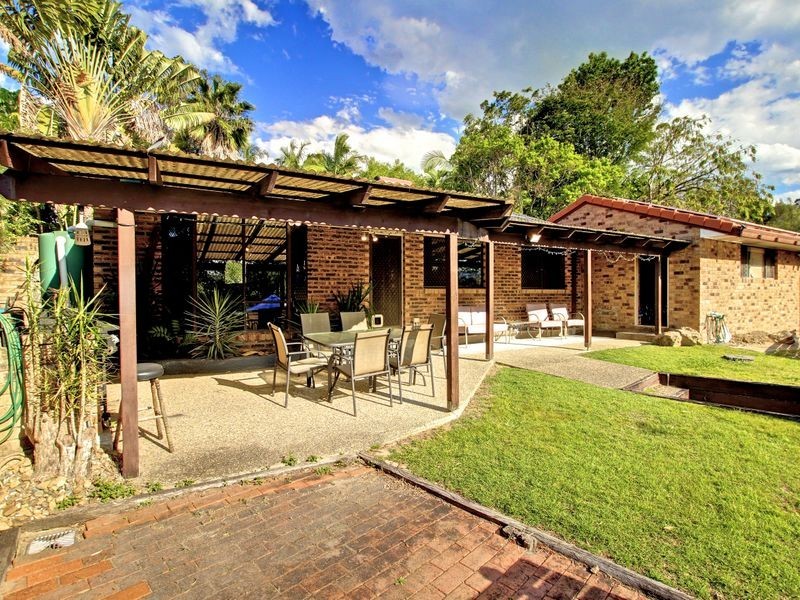 20 Lytham Court, Highland Park QLD 4211