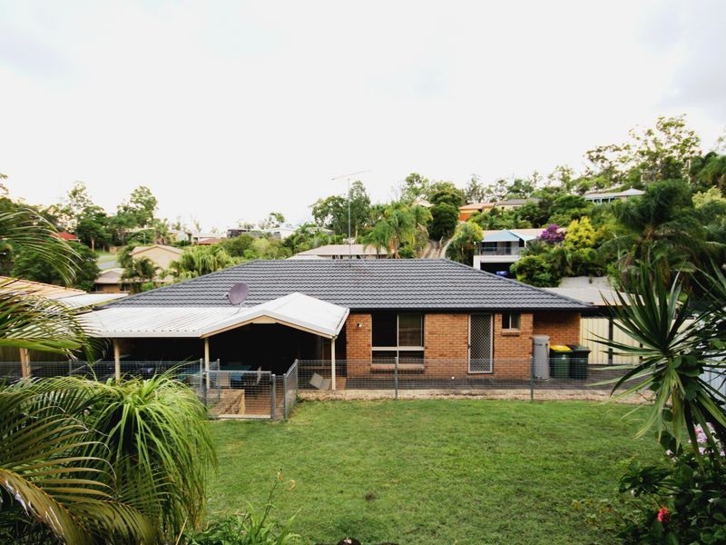 41 Renfrew Drive, Highland Park QLD 4211