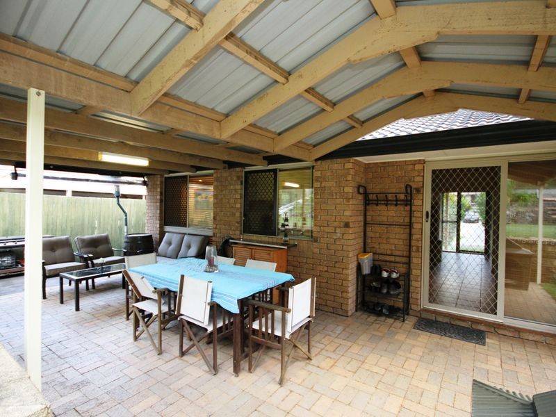41 Renfrew Drive, Highland Park QLD 4211