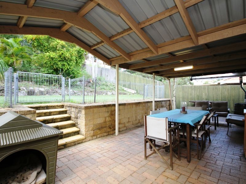 41 Renfrew Drive, Highland Park QLD 4211
