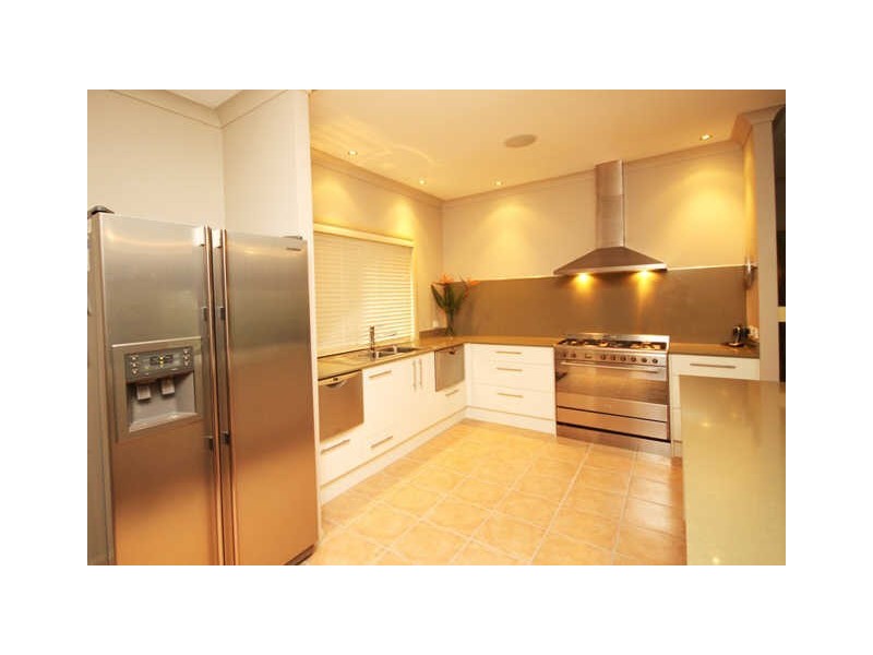 37 Tunbridge Drive, Nerang QLD 4211