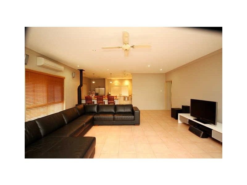 37 Tunbridge Drive, Nerang QLD 4211