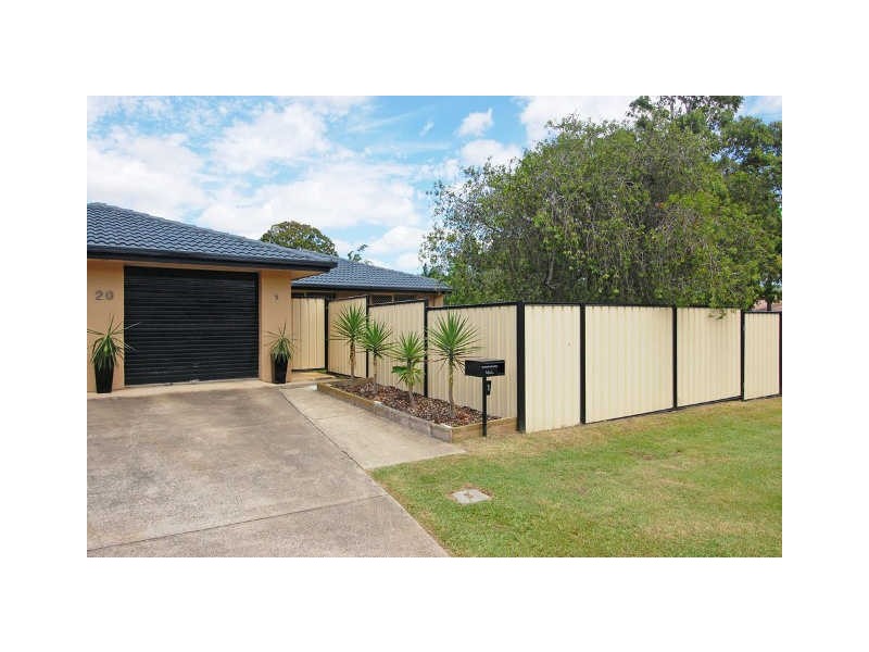 1/20 Orkney Place, Labrador QLD 4215