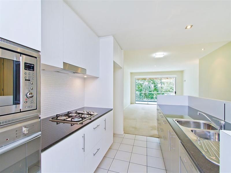 7/742 Peninsula Drive, Robina QLD 4226