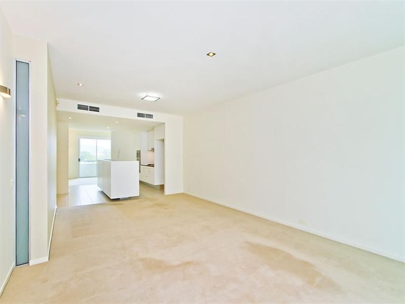 7/742 Peninsula Drive, Robina QLD 4226