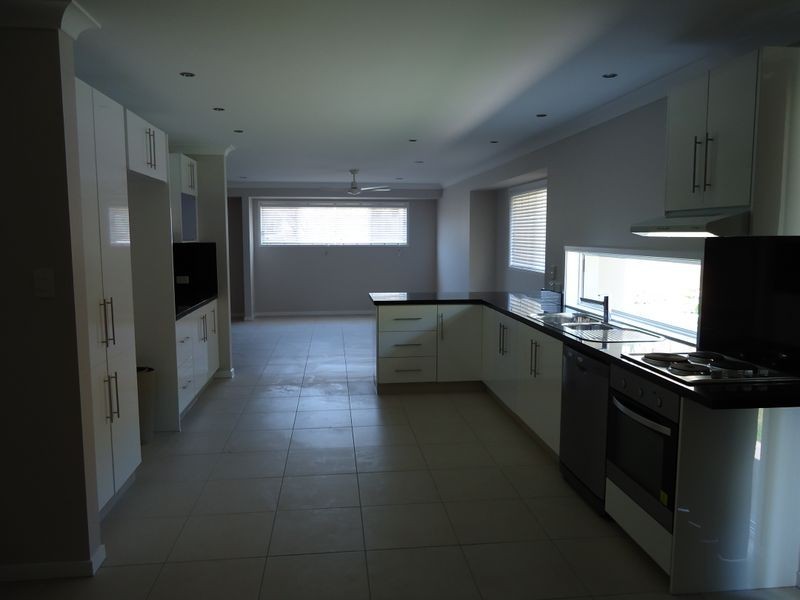 54 Alison Road, Carrara QLD 4211