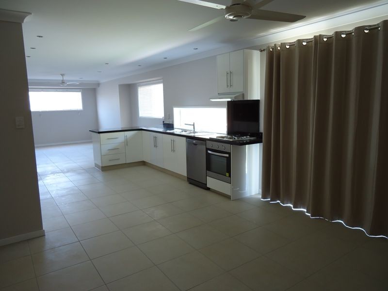 54 Alison Road, Carrara QLD 4211