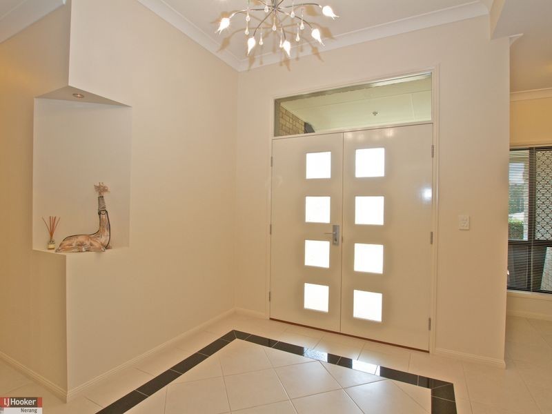 16 Osmond Court, Pacific Pines QLD 4211