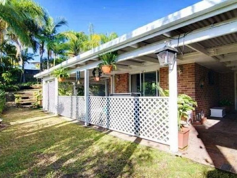 15 Lismore Drive, Helensvale QLD 4212