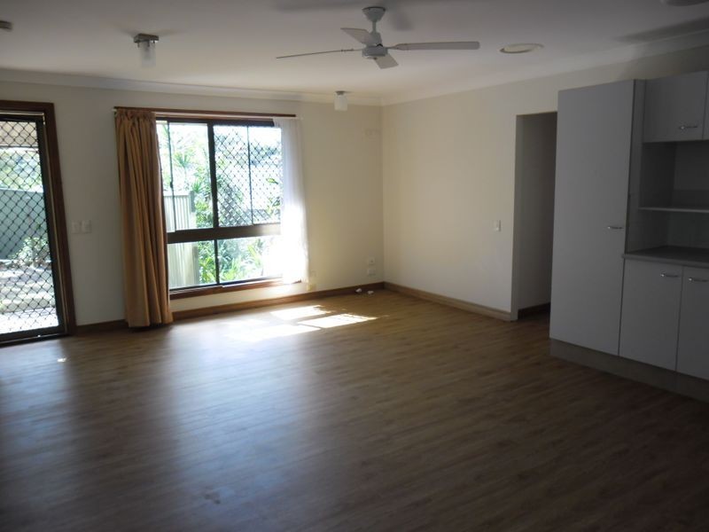 2/12 Plateau Crescent, Carrara QLD 4211