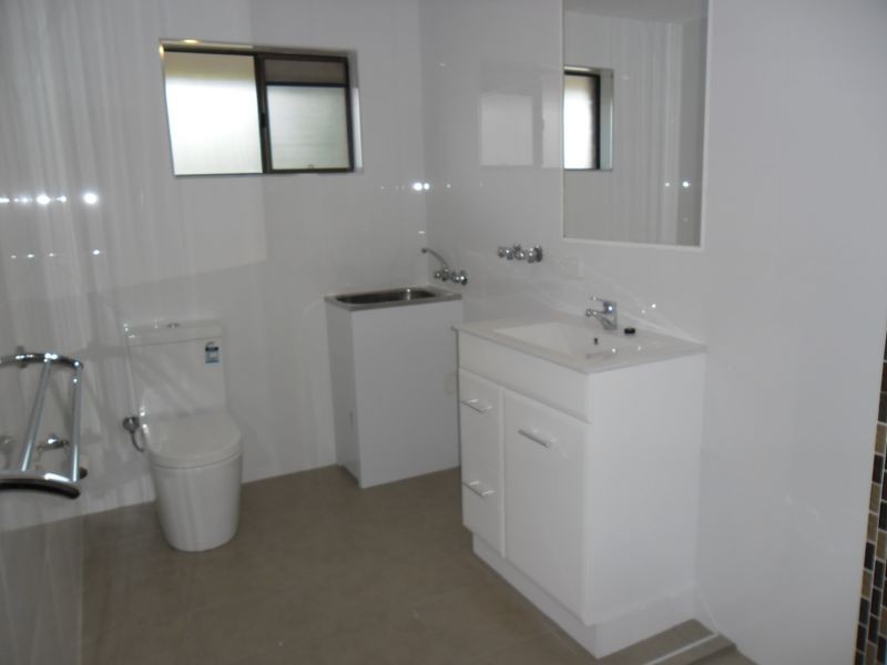 2/12 Plateau Crescent, Carrara QLD 4211