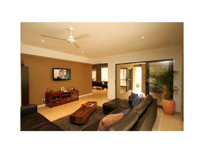 9 Kookaburra Drive, Gilston QLD 4211