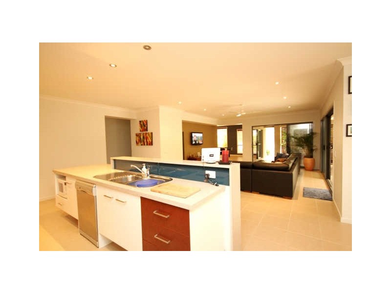9 Kookaburra Drive, Gilston QLD 4211