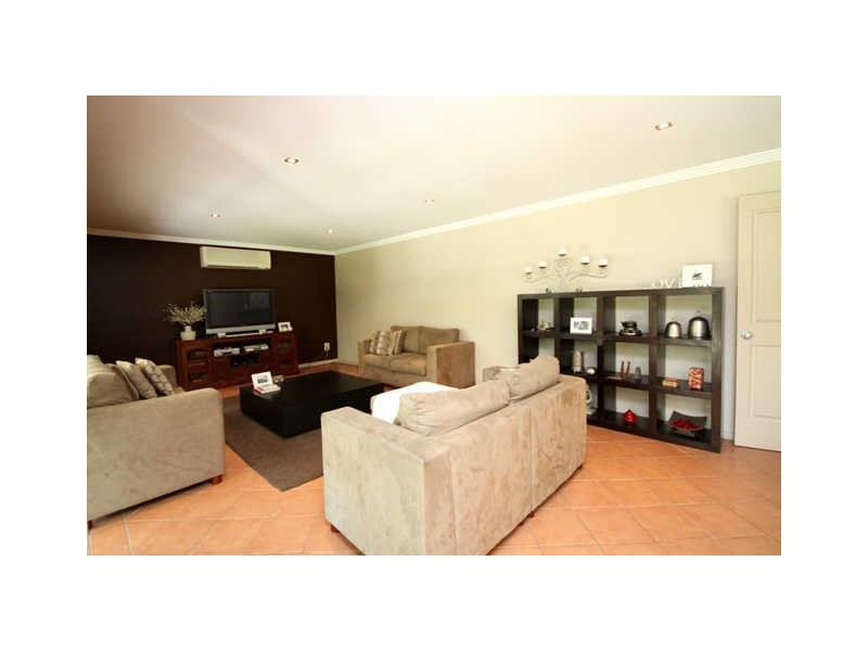 69 Chisholm Road, Carrara QLD 4211