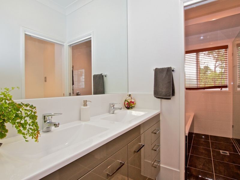 20 Parma Court, Mount Nathan QLD 4211