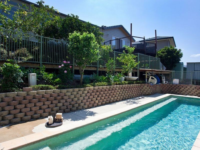 17 Trafalgar Street, Highland Park QLD 4211