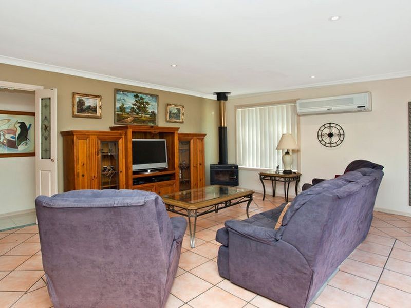 17 Trafalgar Street, Highland Park QLD 4211