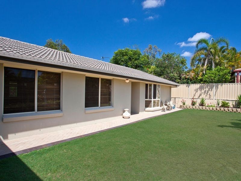 17 Trafalgar Street, Highland Park QLD 4211