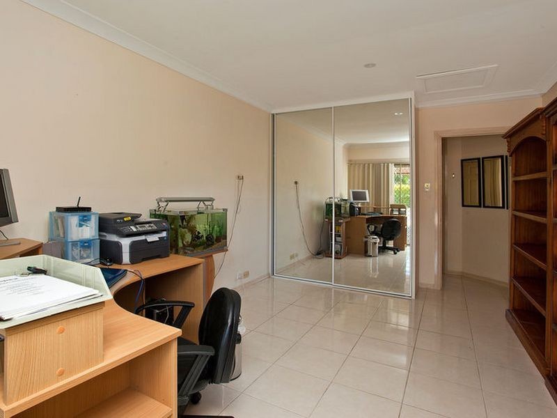 17 Trafalgar Street, Highland Park QLD 4211