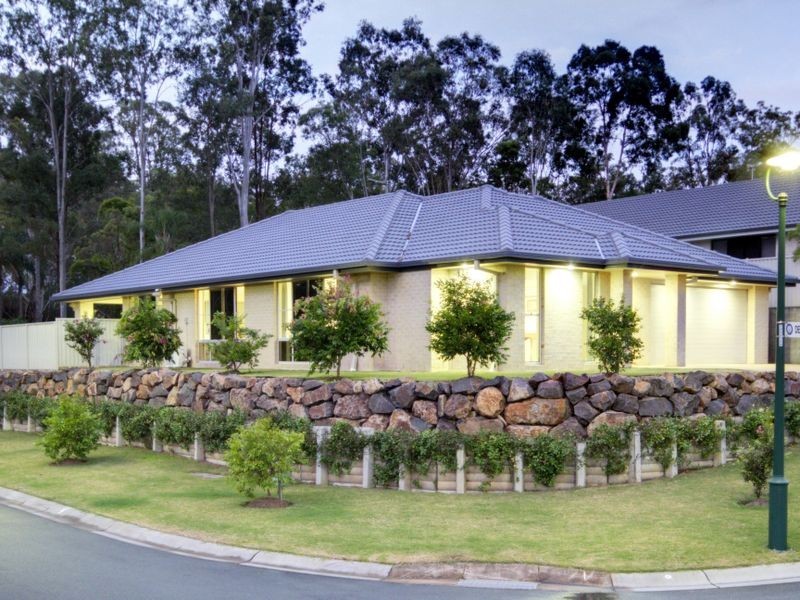 2 Debbie Way, Nerang QLD 4211