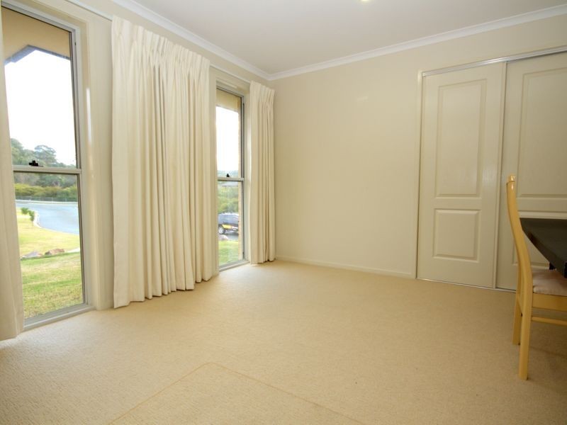 2 Debbie Way, Nerang QLD 4211