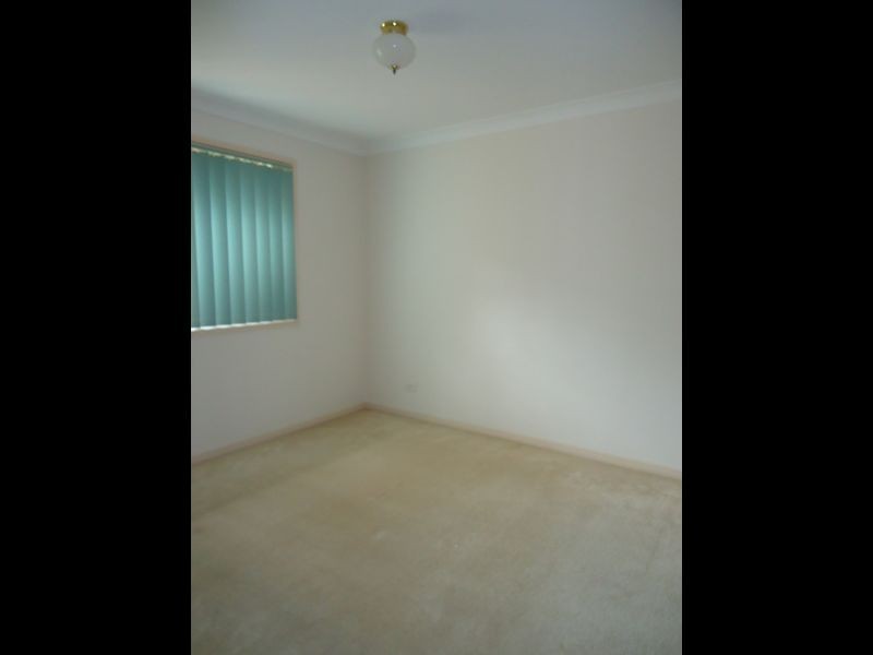 9 Piccadilly Place, Highland Park QLD 4211