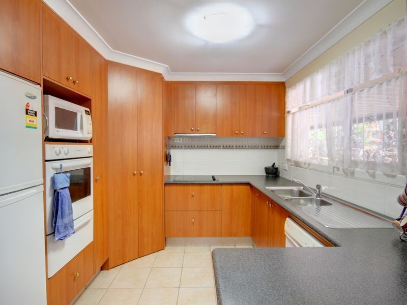 16 Mortensen Road, Nerang QLD 4211