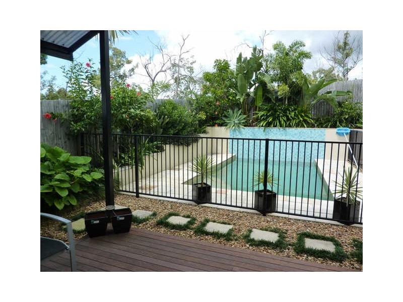 82 Kincaid Drive, Highland Park QLD 4211