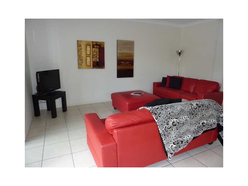 82 Kincaid Drive, Highland Park QLD 4211