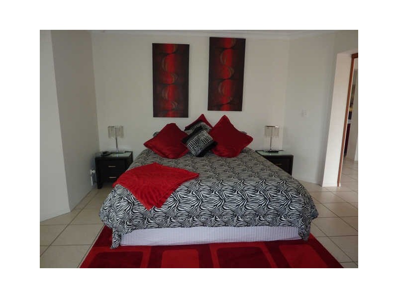 82 Kincaid Drive, Highland Park QLD 4211