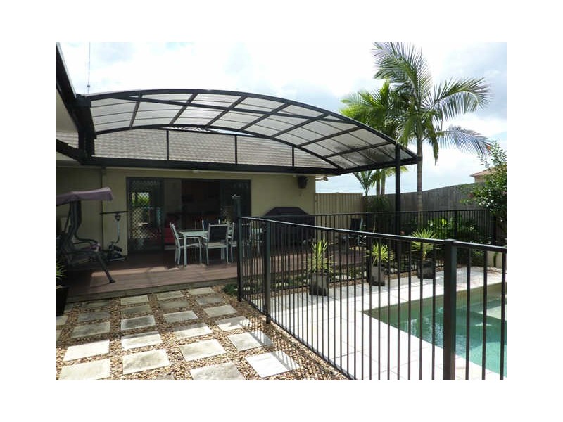 82 Kincaid Drive, Highland Park QLD 4211