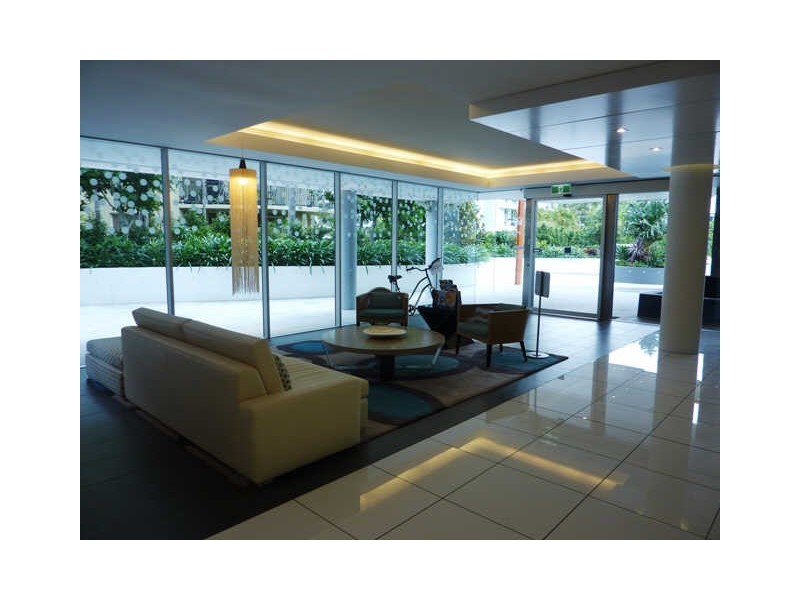 616/430 Marine Parade, Biggera Waters QLD 4216